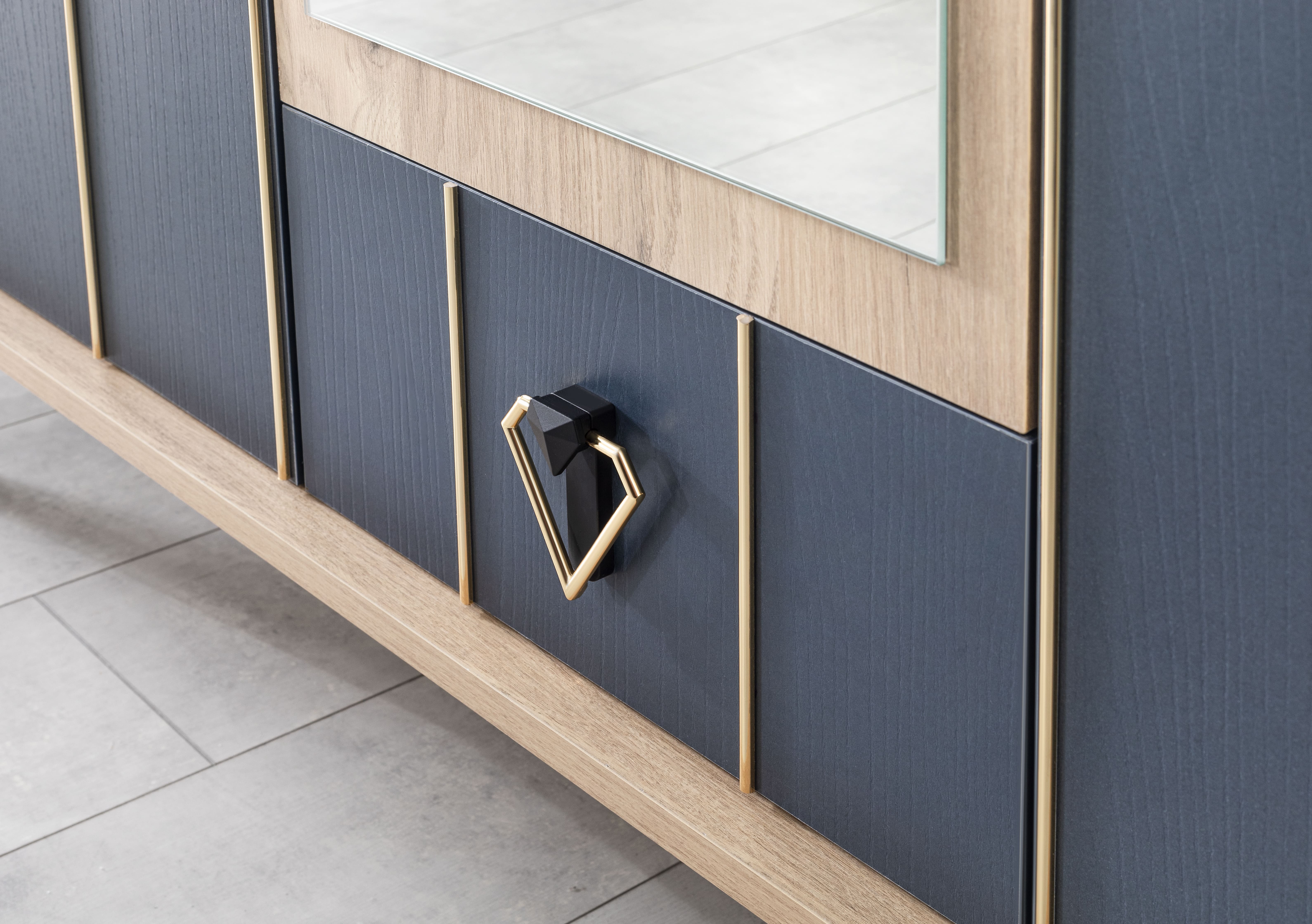 T-210 Florya Mavi Genç Odası